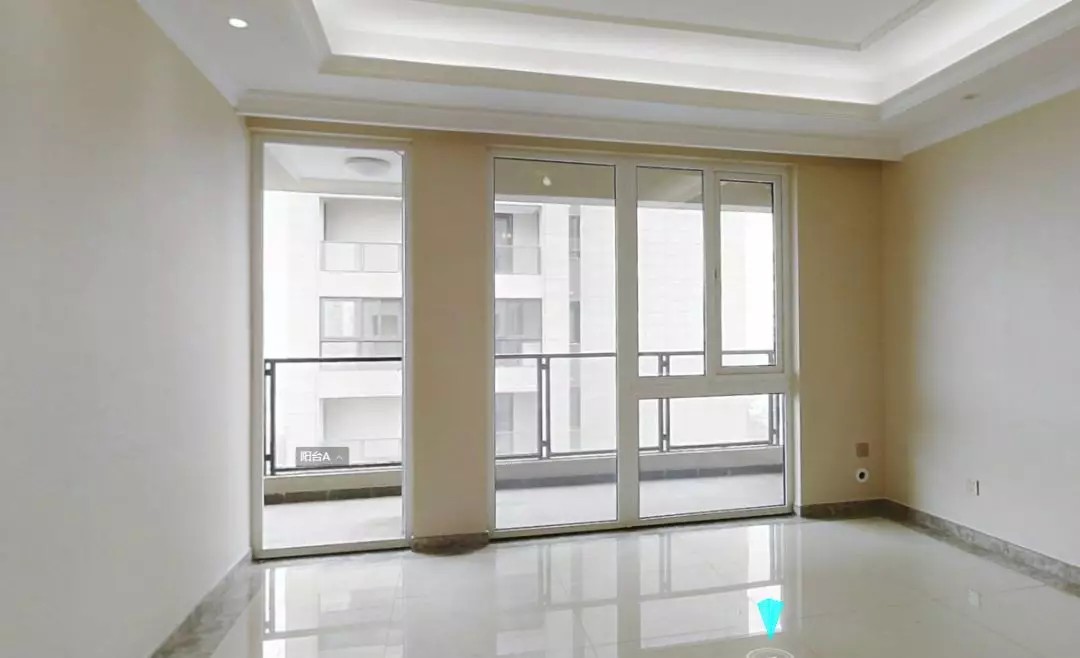 一个失误毁掉整个客厅！家用阳台门到底应该怎么装？装修必看！