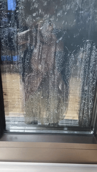 多暴雨的夏天，家里的门窗老是漏水，门窗「防渗漏」到底应该怎么做？