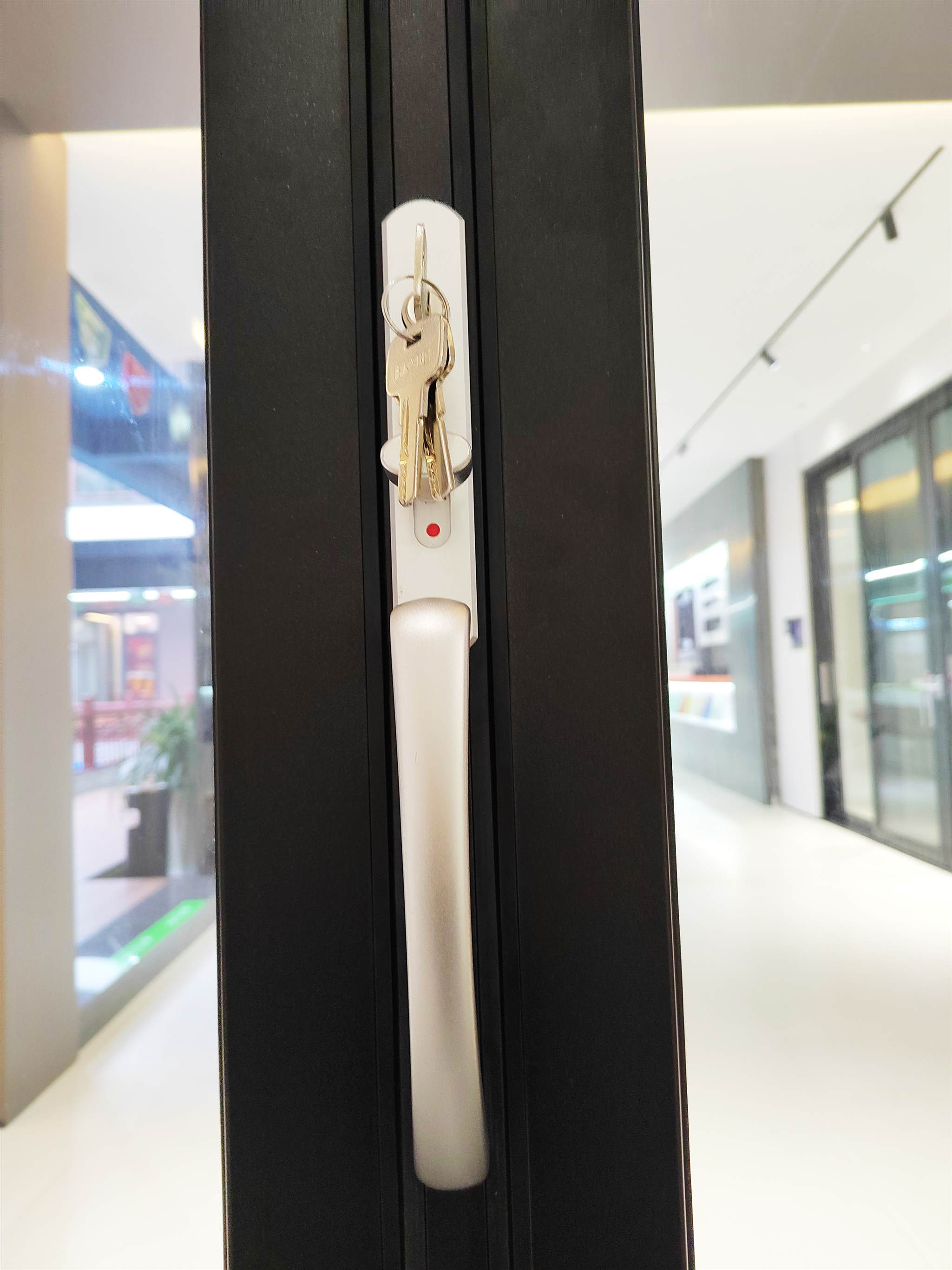 千万别踩雷!既安全又好用的折叠门,到底应该怎么选?