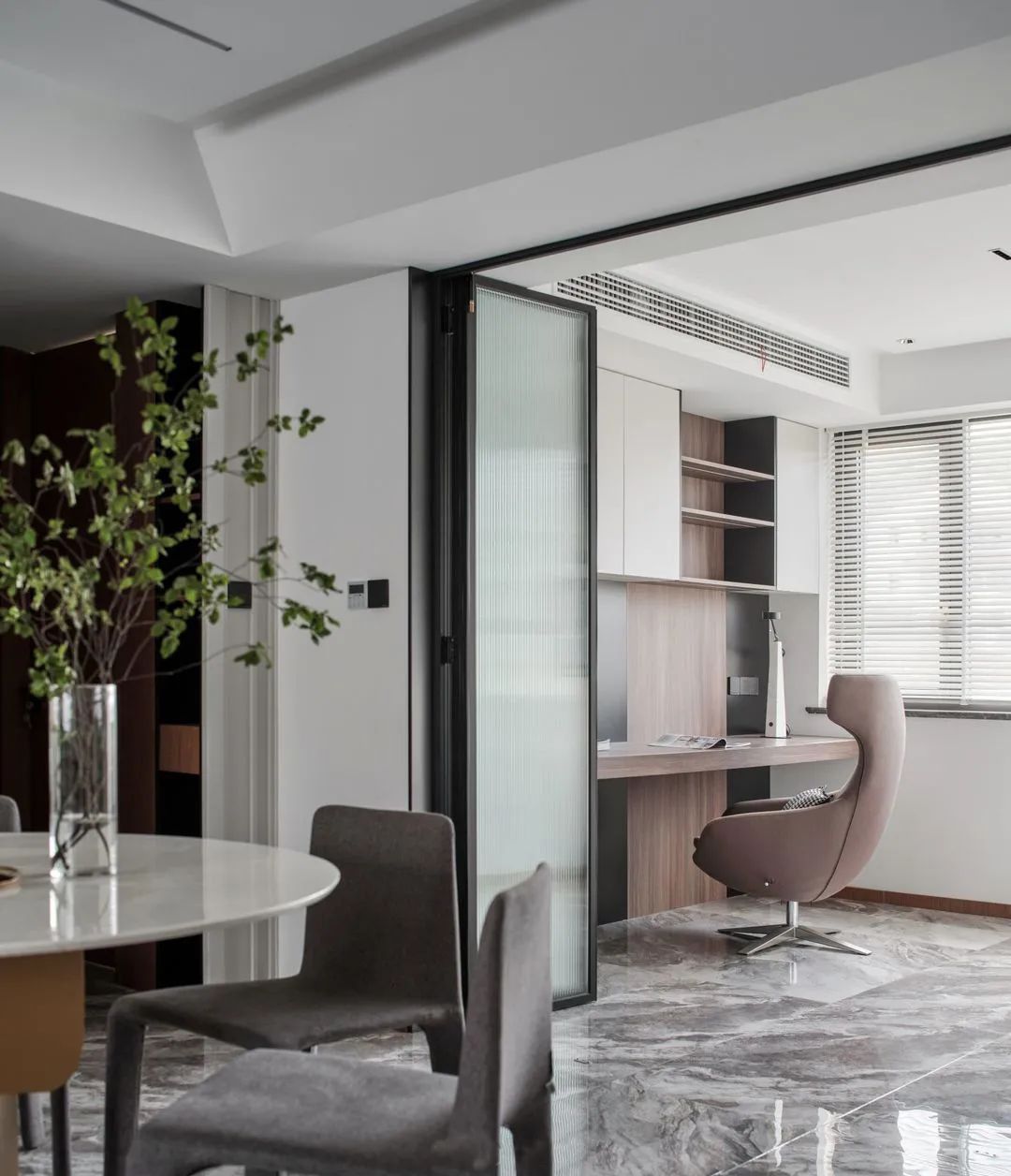 千万别踩雷!既安全又好用的折叠门,到底应该怎么选?