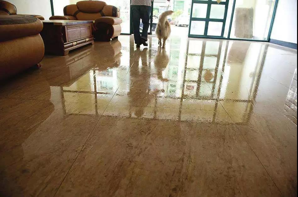 夏天暴雨随时造访，您家的门窗，切换到智能防雨模式了吗？