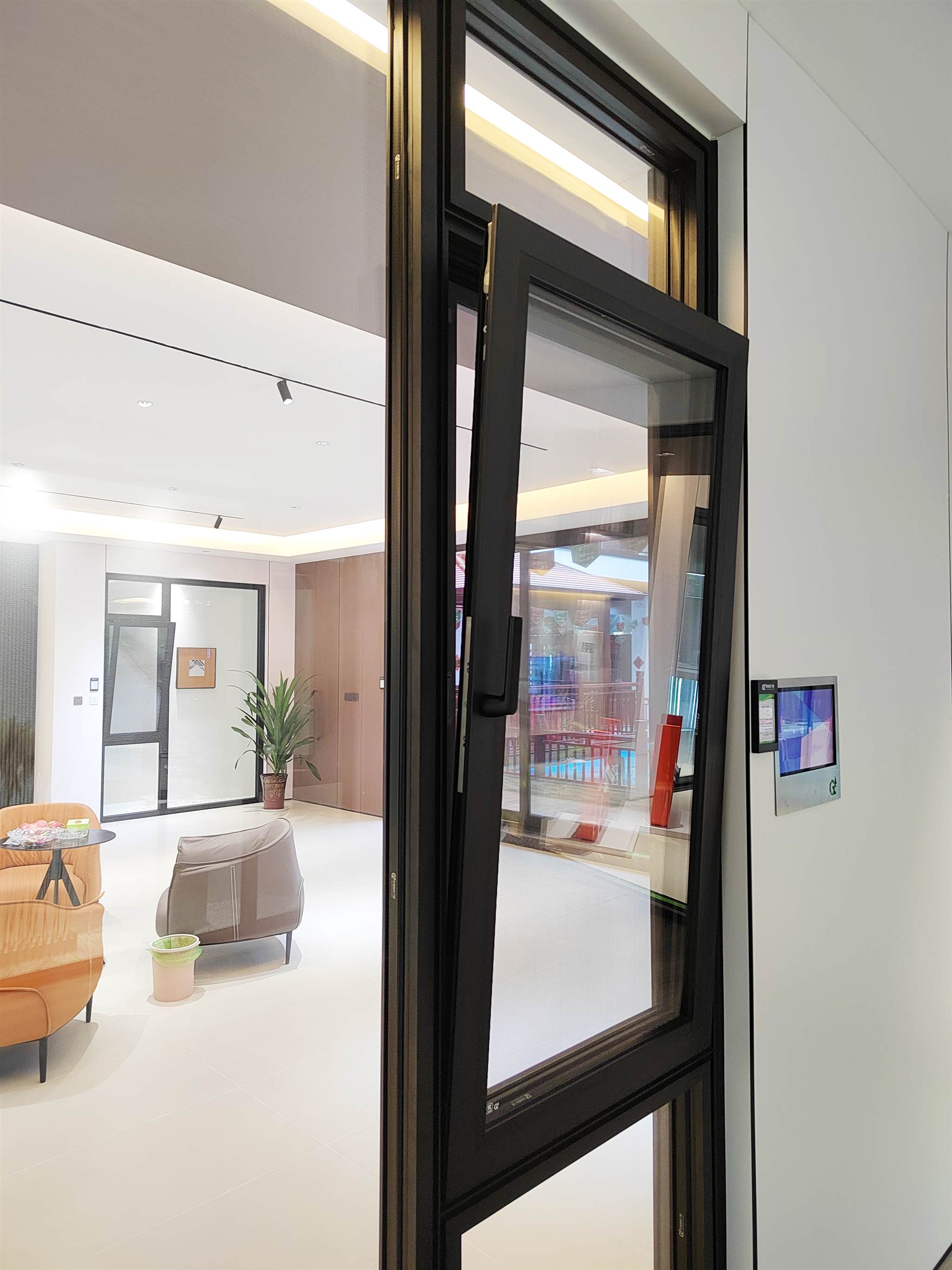 年底了，家居防盗安全不可少！看看这些让蟊贼望而却步的门窗防盗设计！