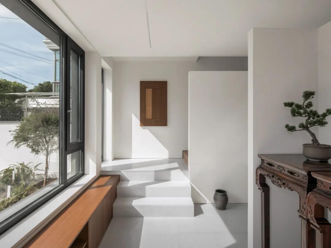 繁华与宁静，不过一扇门窗的距离~